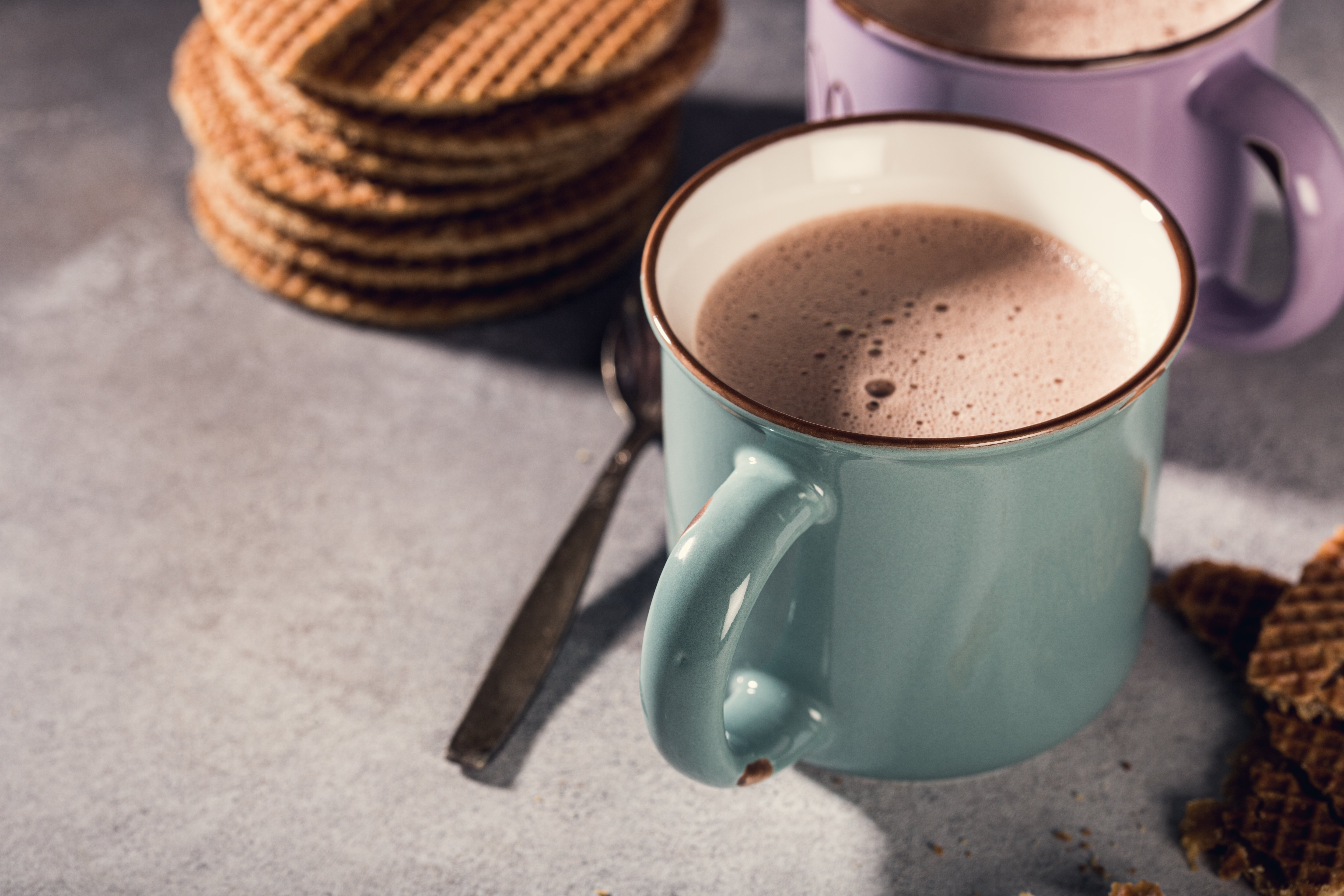 The old man invited Oscar in for a cup of hot cocoa. | Source: Getty Images