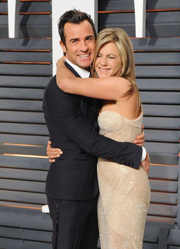 Justin Theroux and Jennifer Aniston during the 2015 Vanity Fair Oscar Party at Wallis Annenberg Center for the Performing Arts on February 22, 2015, in Beverly Hills, California. | Source: Getty Images