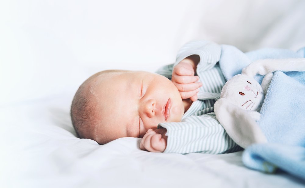 Newborn baby sleeping | Photo: Shutterstock