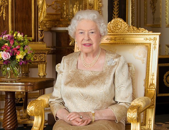 Este retrato de la Reina Elizabethl II, con el broche de hoja de arce heredado de su madre, fue lanzado para el Día de Canadá (1 de julio) para conmemorar el 150 aniversario de la Confederación, el 1 de julio de 2017. | Foto: Getty Images