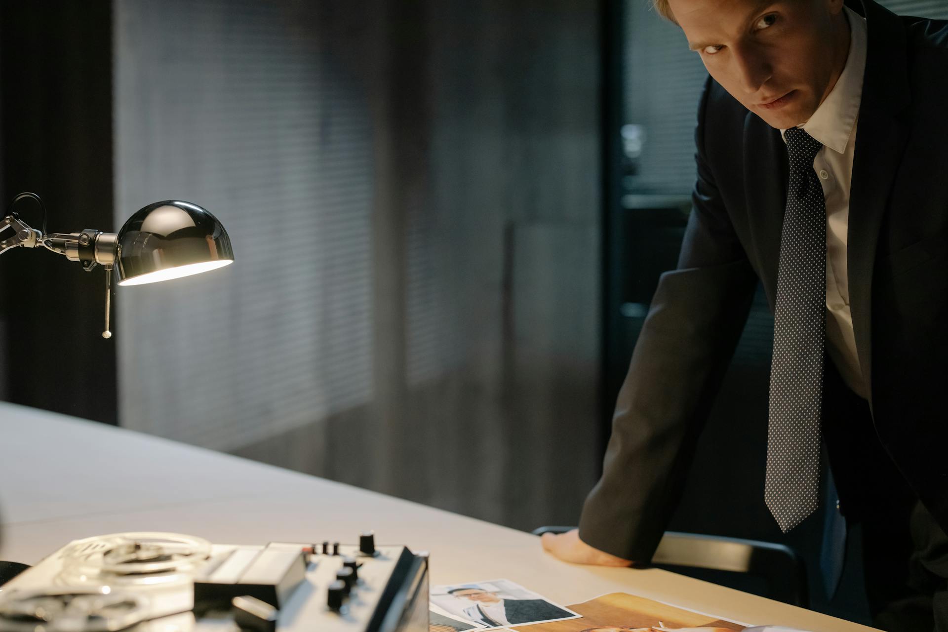 A detective in his office | Source: Pexels