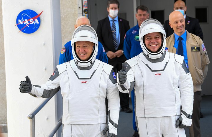 NASA astronauts Doug Hurley and Bob Behnken on their way to the Launch Complex 39A for their flight aboard the SpaceX Falcon 9 rocket in the Crew Dragon spacecraft | Photo: Jonathan Newton/The Washington Post via Getty Images