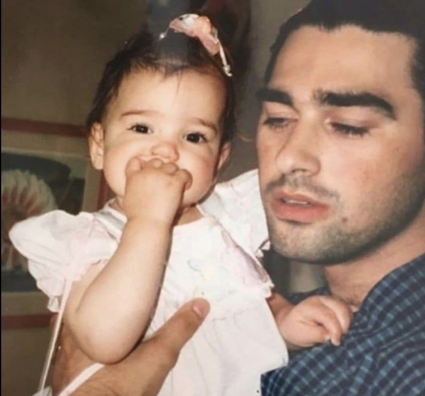 The girl and her father | Source: facebook.com/DuaLipa