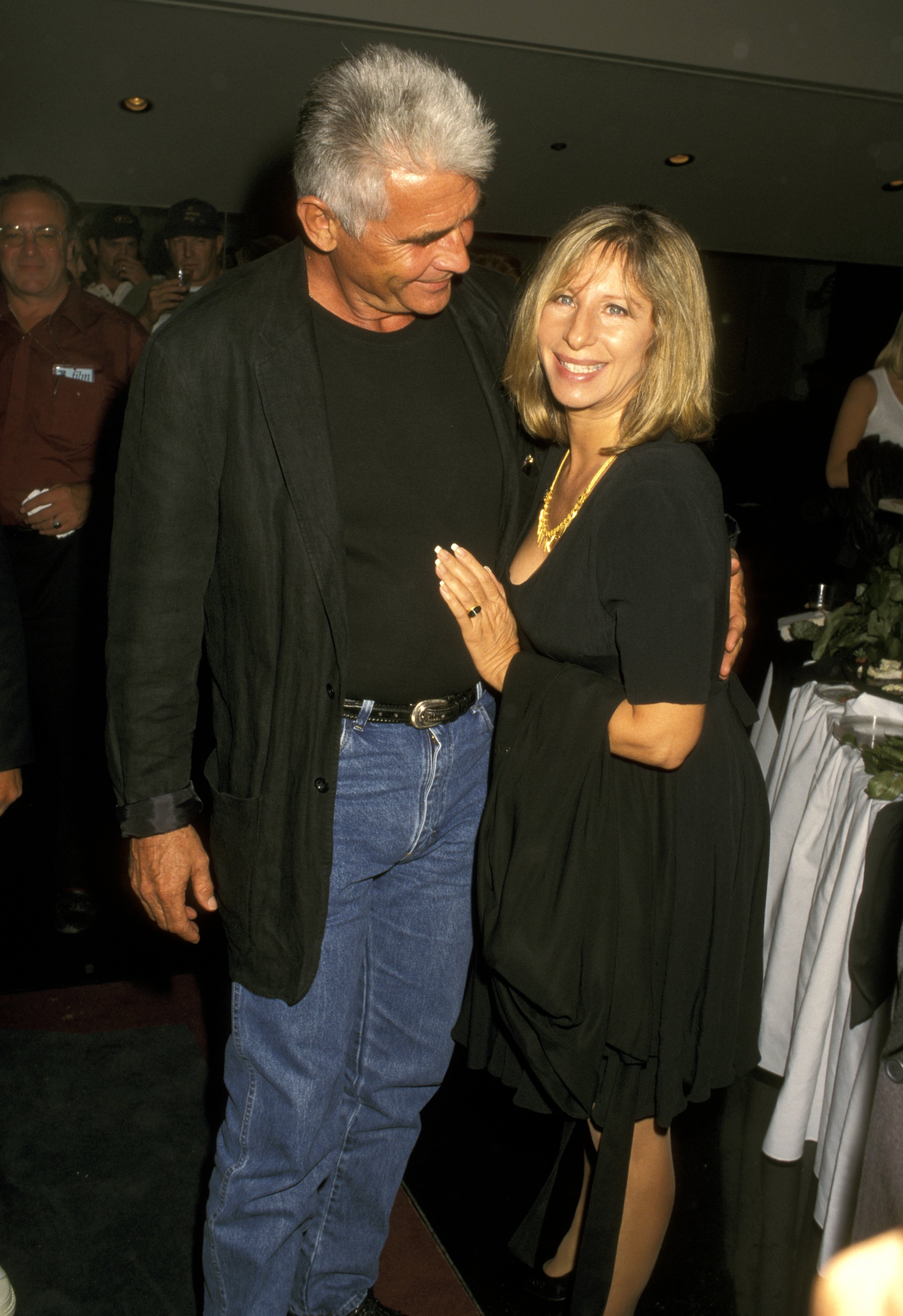 James Brolin and Barbra Streisand during the screening of "My Brother's War" in Los Angeles on October 17, 1997 | Source: Getty Images