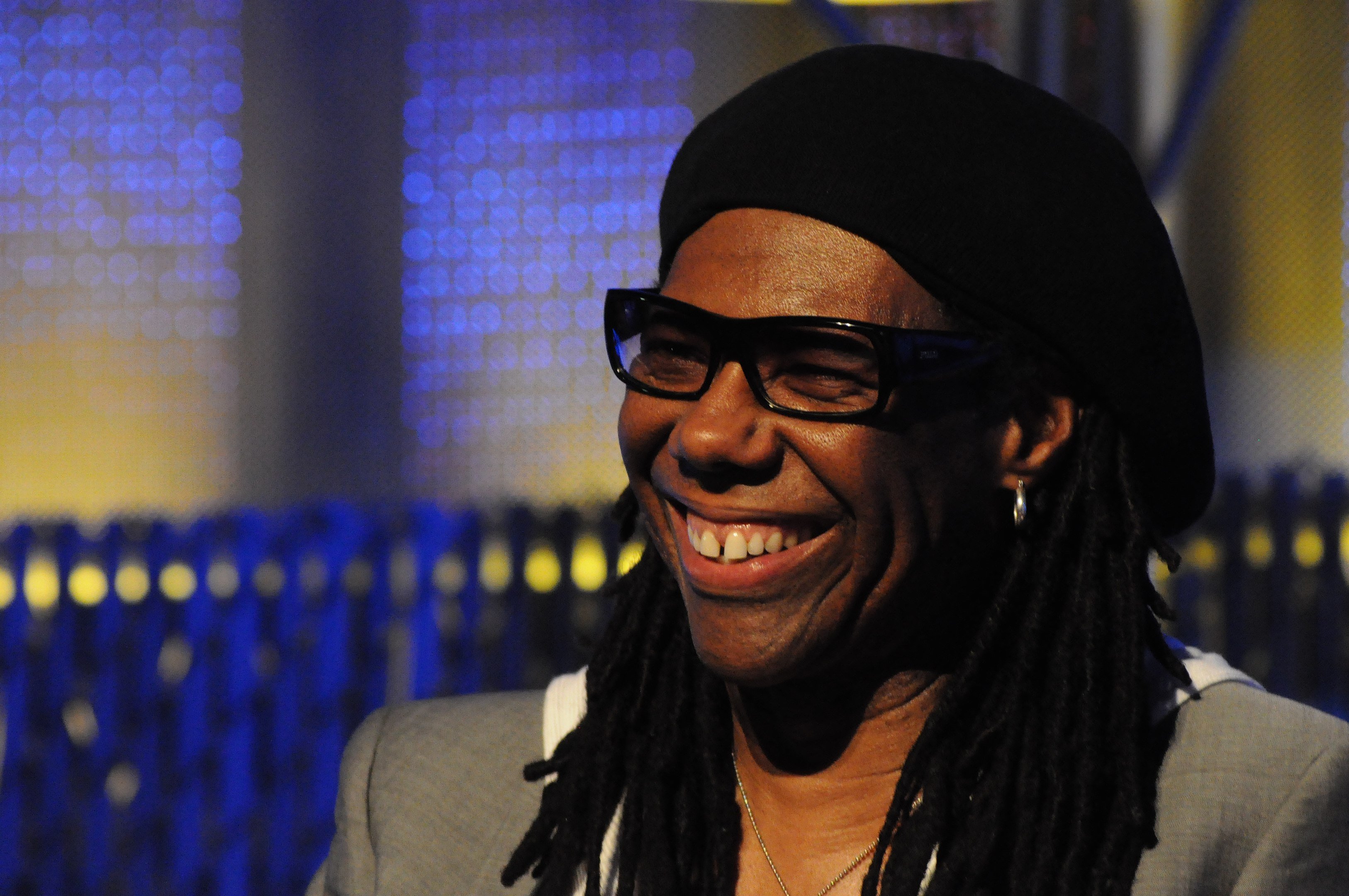 Nile Rodgers on the keynote panel of the 2010 Pop Conference, EMPSFM, Seattle, Washington. | Photo By Joe Mabel, CC BY-SA 3.0, Wikimedia Commons Images