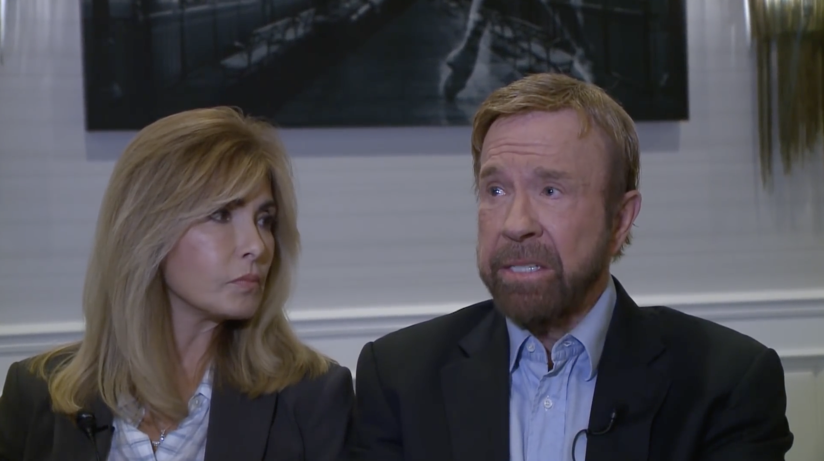 Gena and Chuck Norris recall their harrowing experience in a video interview dated November 2, 2017 | Source: YouTube/cbssf