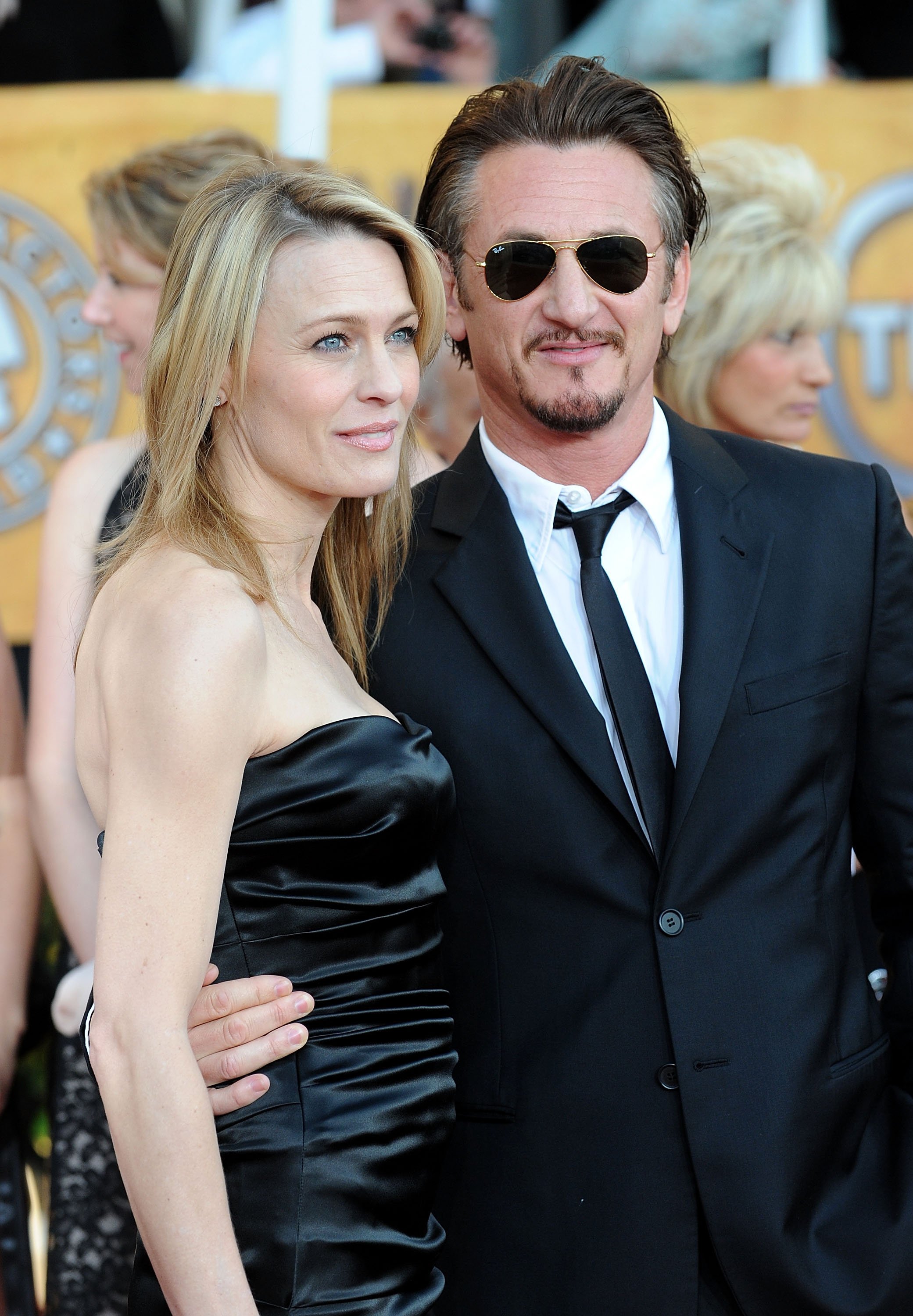 Robin Wright and Sean Penn attend the 15th Annual Screen Actors Guild Awards at the Shrine Auditorium on January 25, 2009 in Los Angeles, California. | Photo: Getty Images