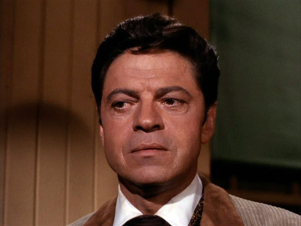 Veteran actor Ross Martin on the 1966 episode of "The Wild Wild West." | Photo: Getty Images