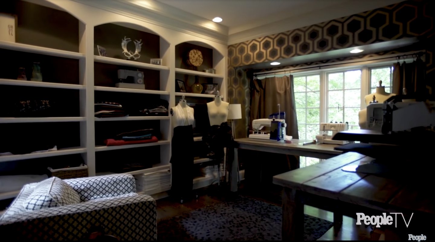 Inside Donnie Wahlberg and Jenny McCarthy's Chicago Home | Source: YouTube/People