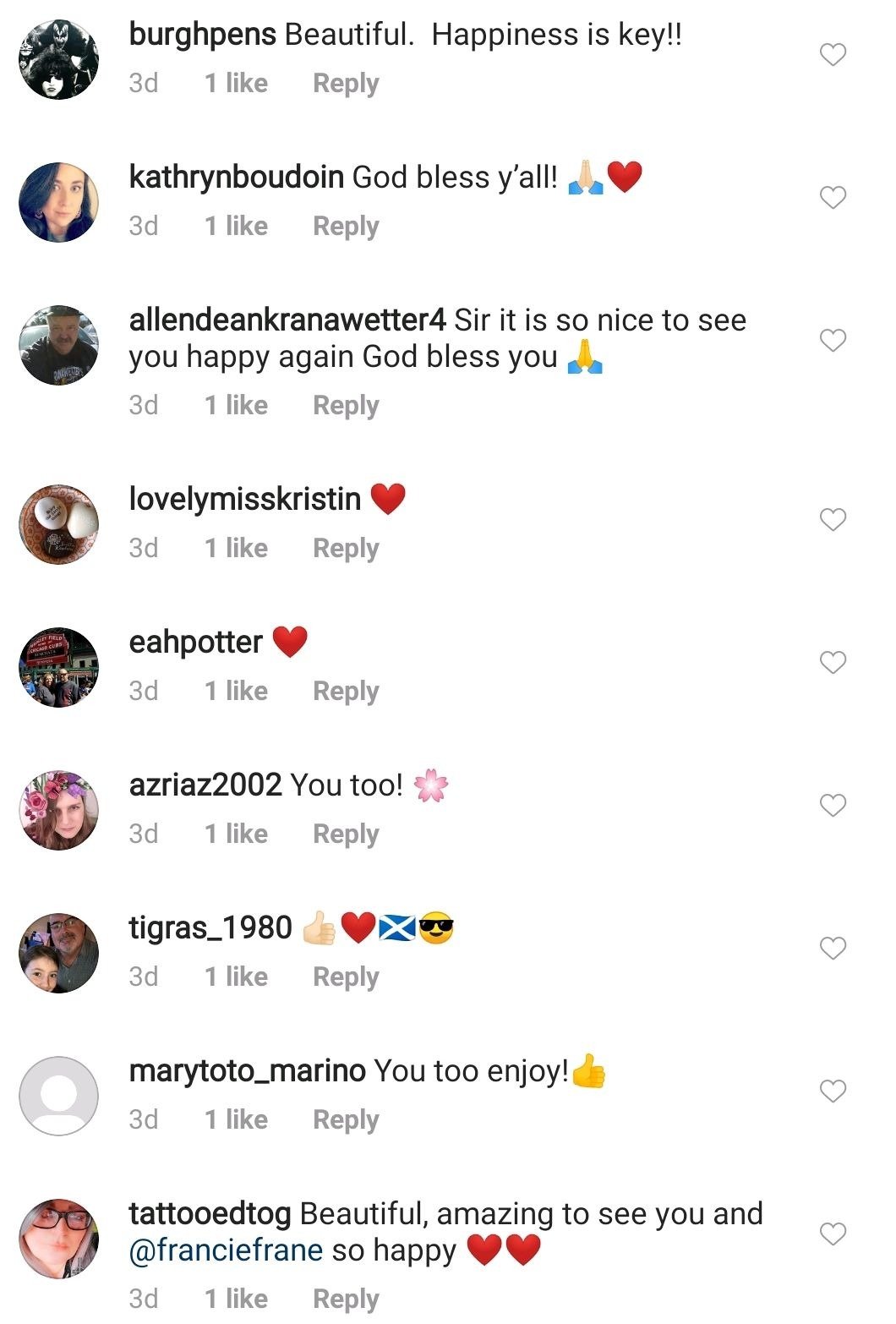 Fans' comments under a picture of Duane Chapman and his fiancée, Frane. | Photo: Instagram/@duanedogchapman