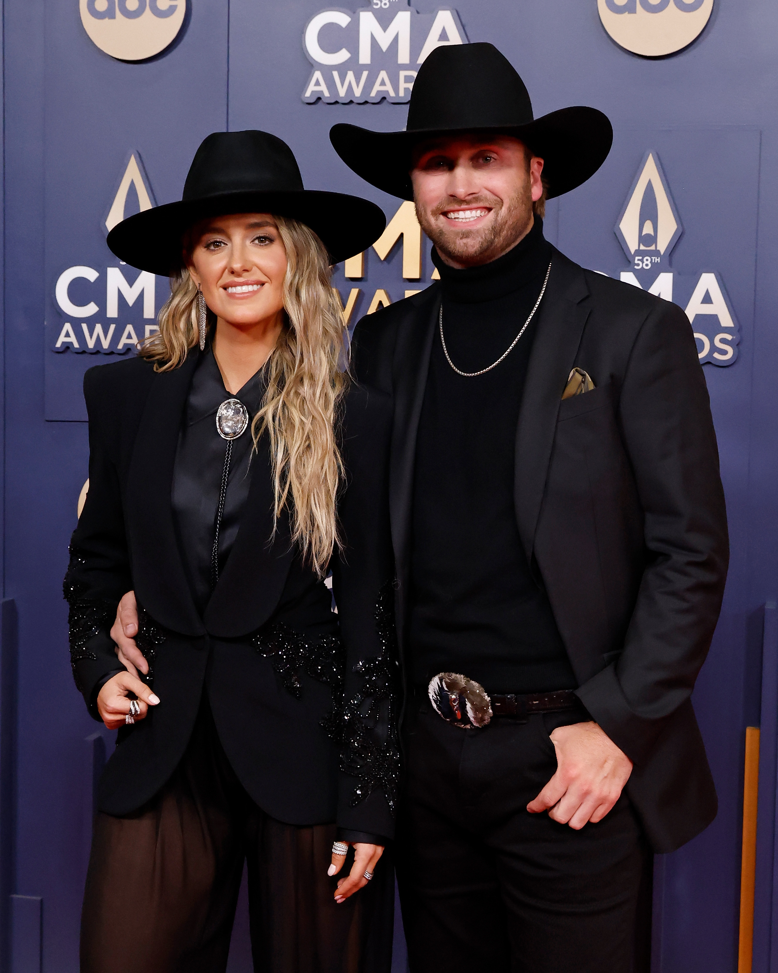 Lainey Wilson and Duck Hodges at the 2024 CMA Awards at Music City Center on November 20 in Nashville, Tennessee. | Source: Getty Images