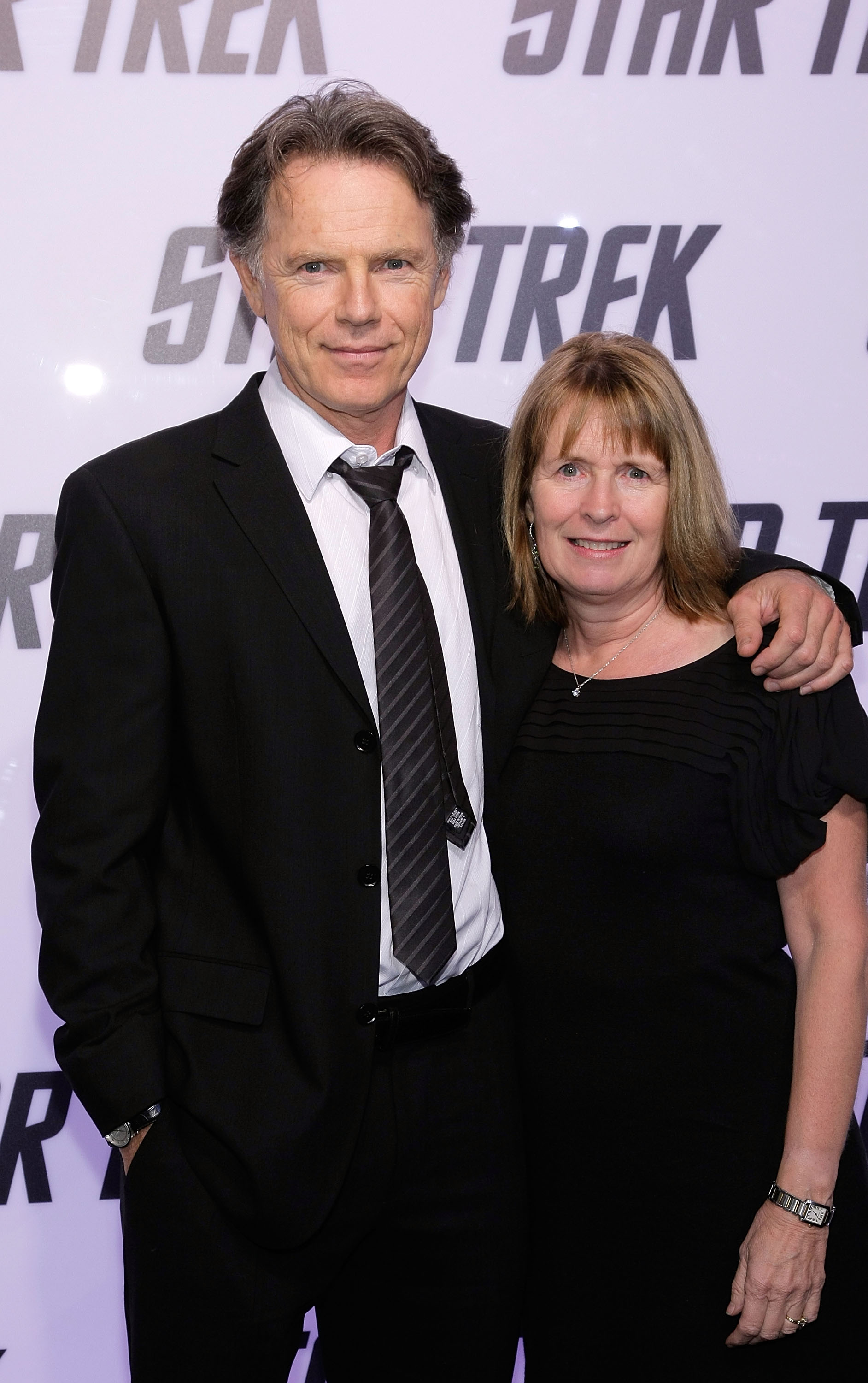 Bruce Greenwood and Susan Devlin at the "Star Trek" DVD and Blu-Ray release party on November 16, 2009, in Los Angeles, California. | Source: Getty Images