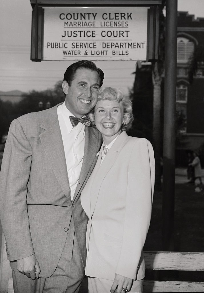 Doris Day and Martin Melcher pose for a snapshot after a quiet marriage ceremony at Burbank City Hall. | Photo: Getty Images