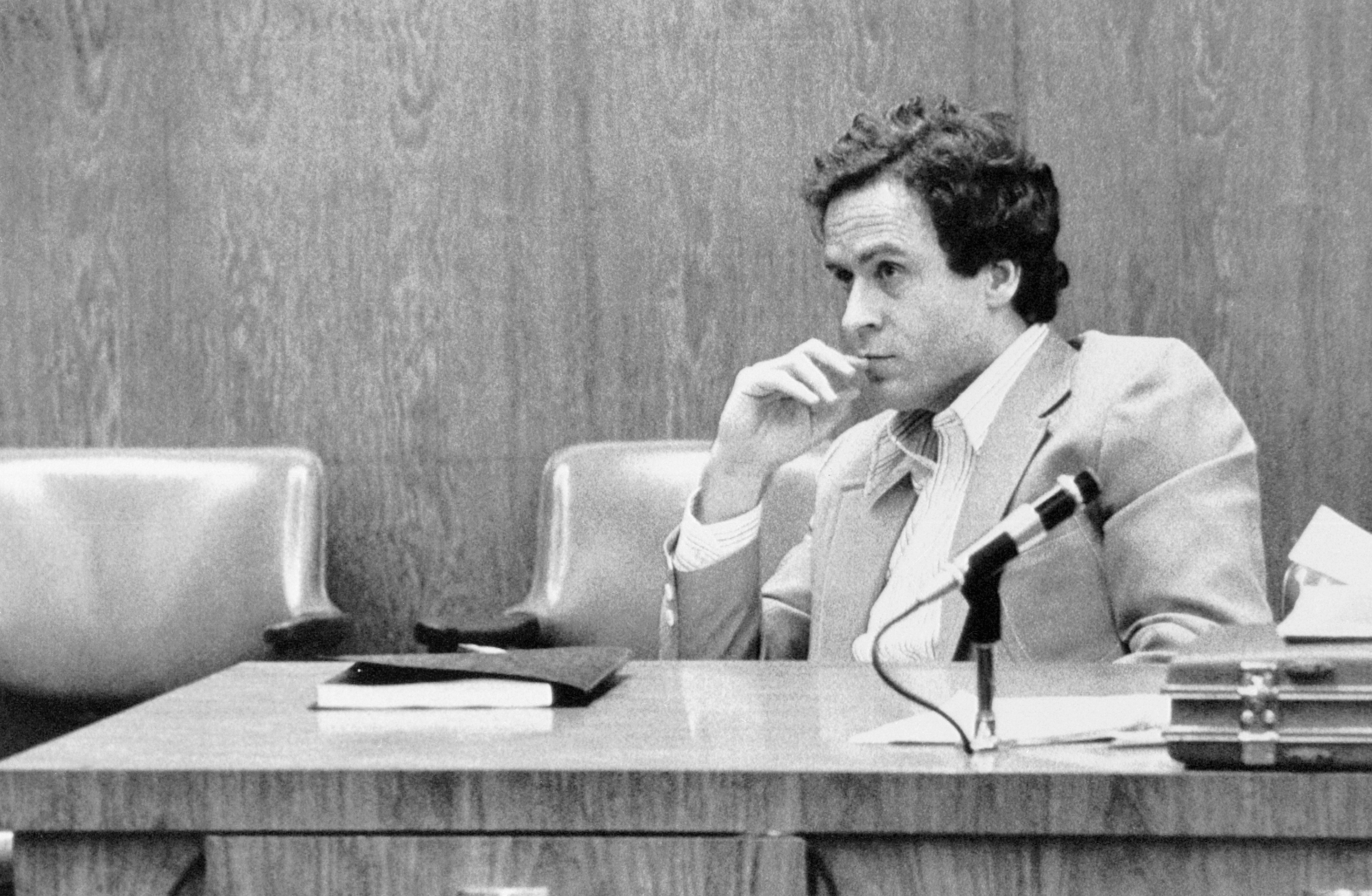Ted Bundy in court in Orlando, Florida, circa January 1980 | Source: Getty Images