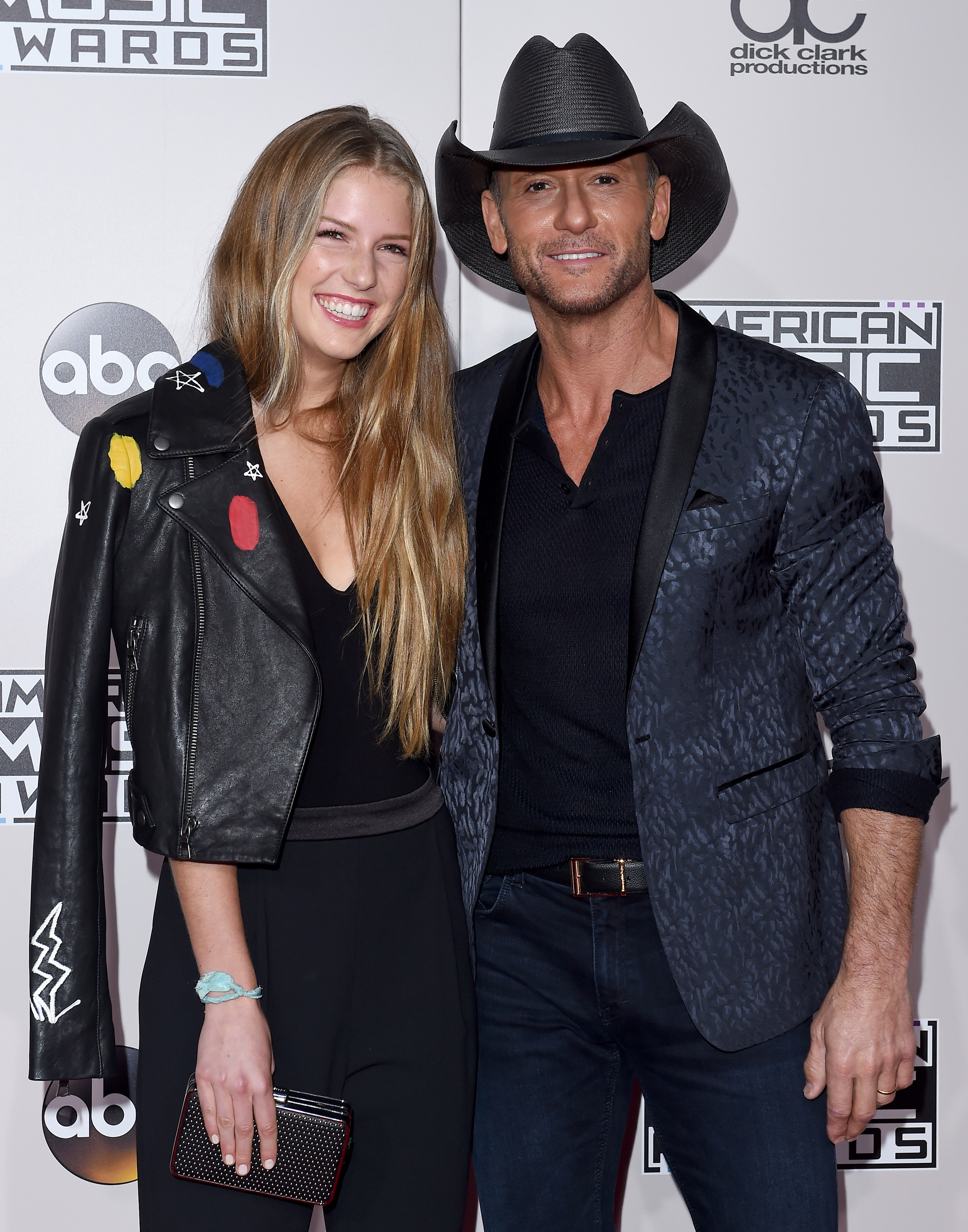 Tim McGraw with his daughter, Maggie McGraw, at the 2016 American Music Awards on November 20 in Los Angeles, California. | Source: Getty Images