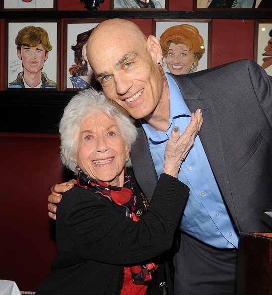 Charlotte Rae and her son Larry Strauss promotes her book "The Facts of My Life" at Sardi's in New York City.| Photo: Getty Images.