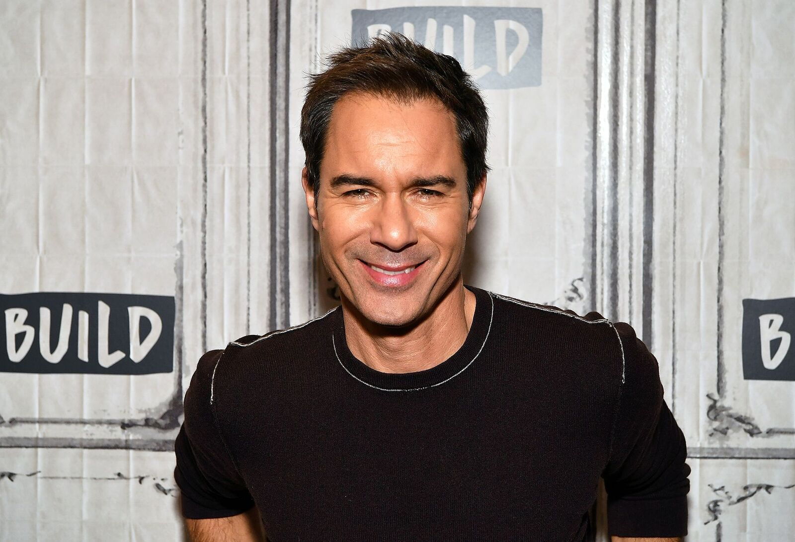 Eric McCormack visits Build Series to discuss the television series "Travelers" on November 28, 2018, in New York City | Photo: Slaven Vlasic/Getty Images