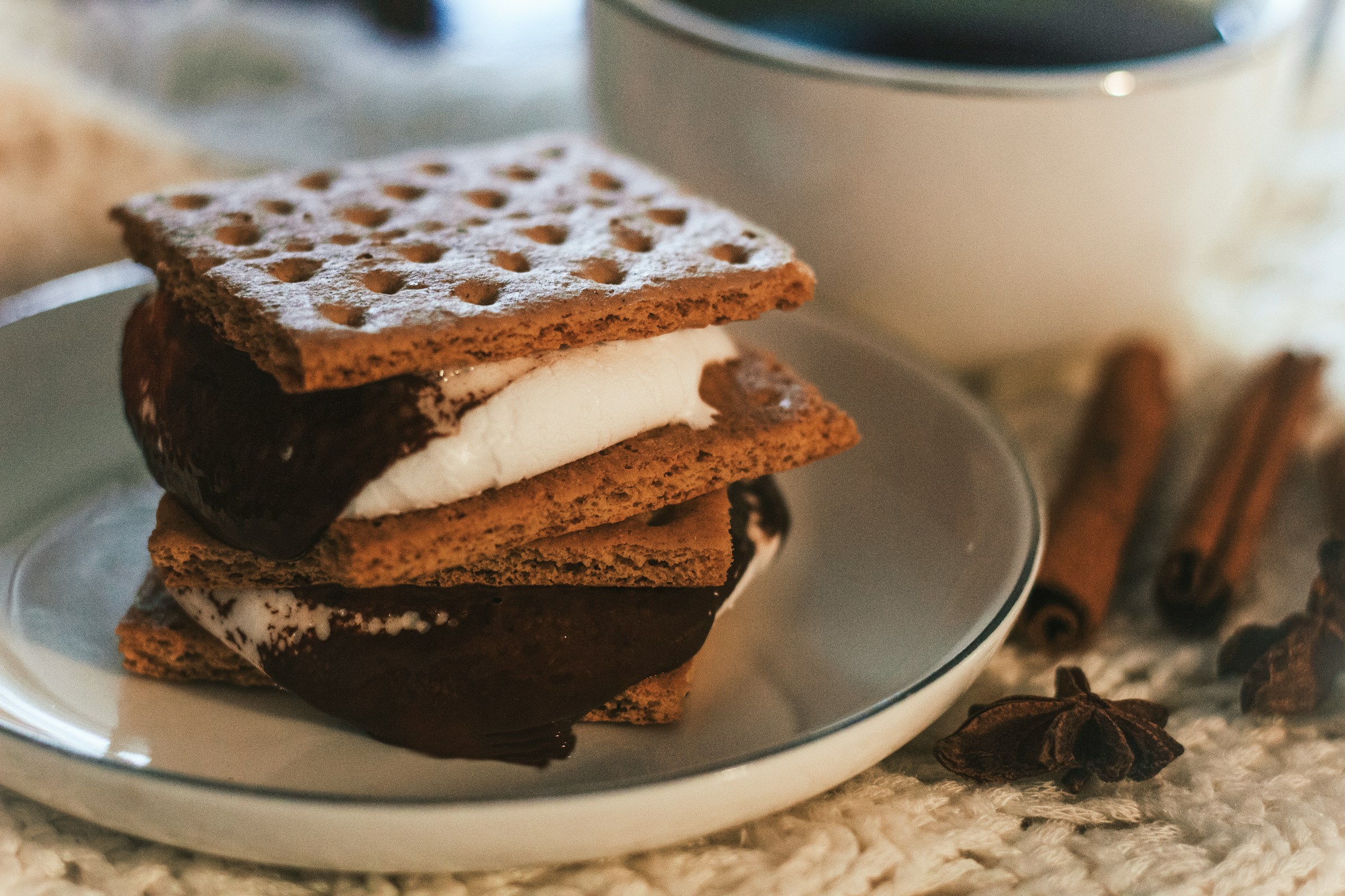 S'mores on a plate | Source: Unsplash