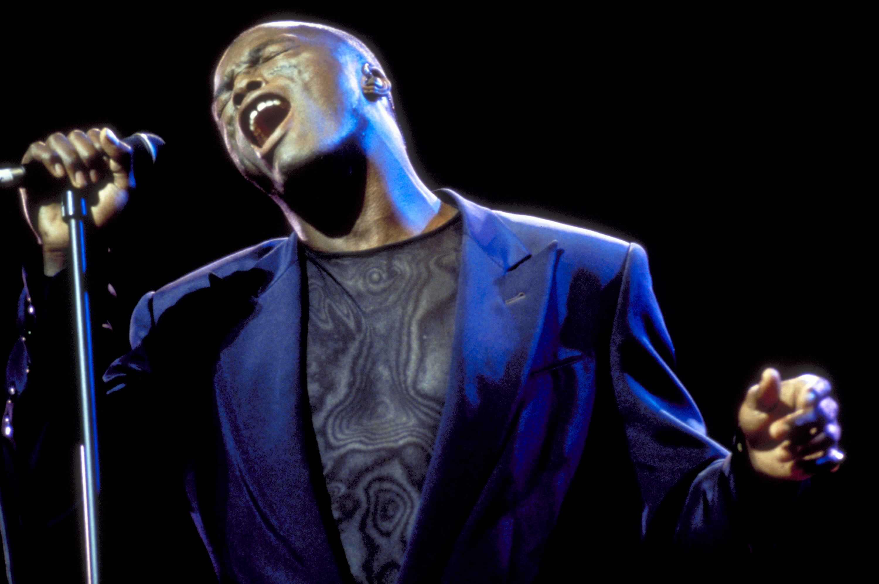 Seal performing during The Beat Goes On Concert Benefitting LIFEbeat on June 24, 1994, in New York City. | Source: Getty Images