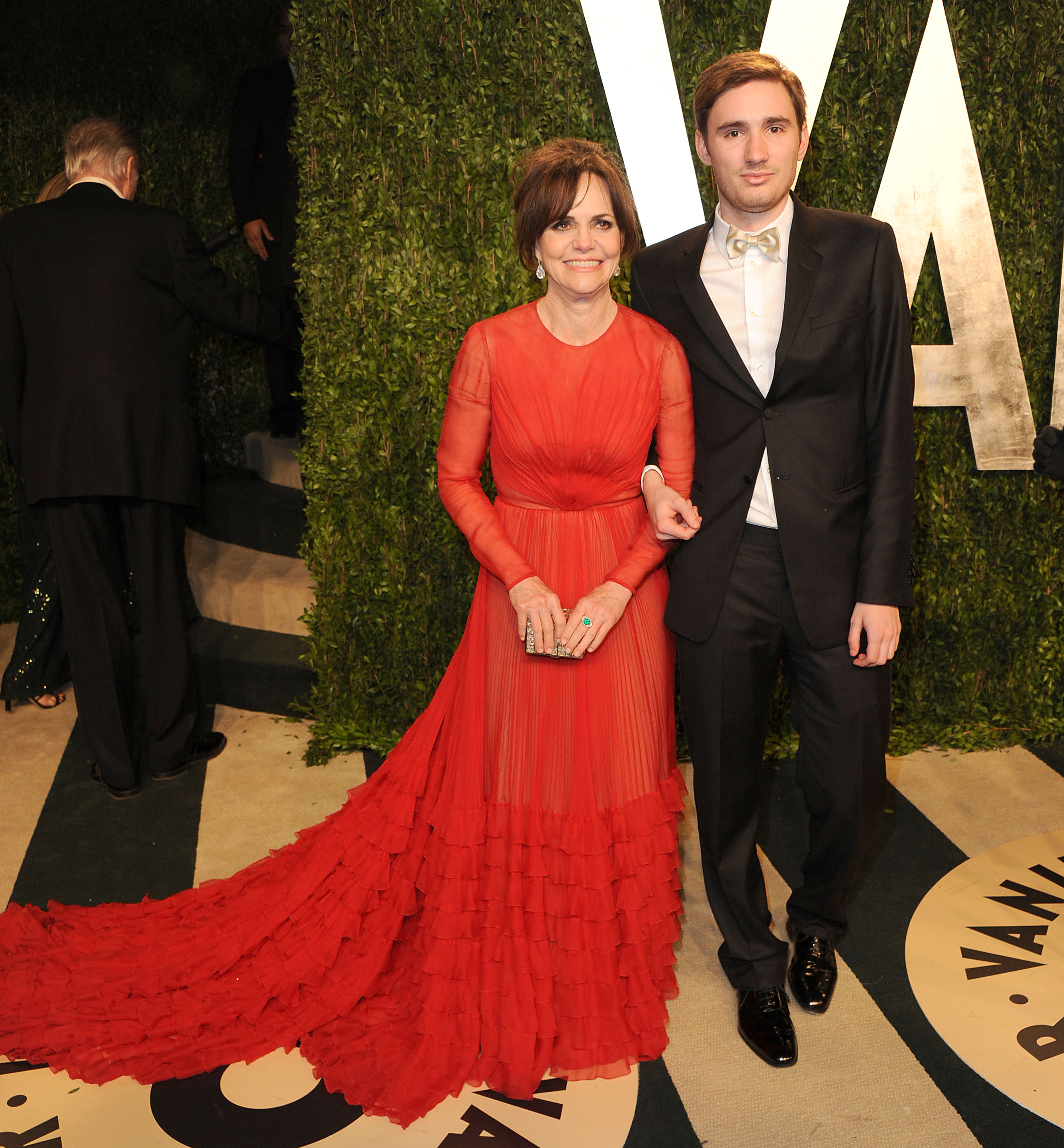 Sally Field and Sam Greisman attend the 2013 Vanity Fair Oscar party at Sunset Tower on February 24, 2013 | Source: Getty Images