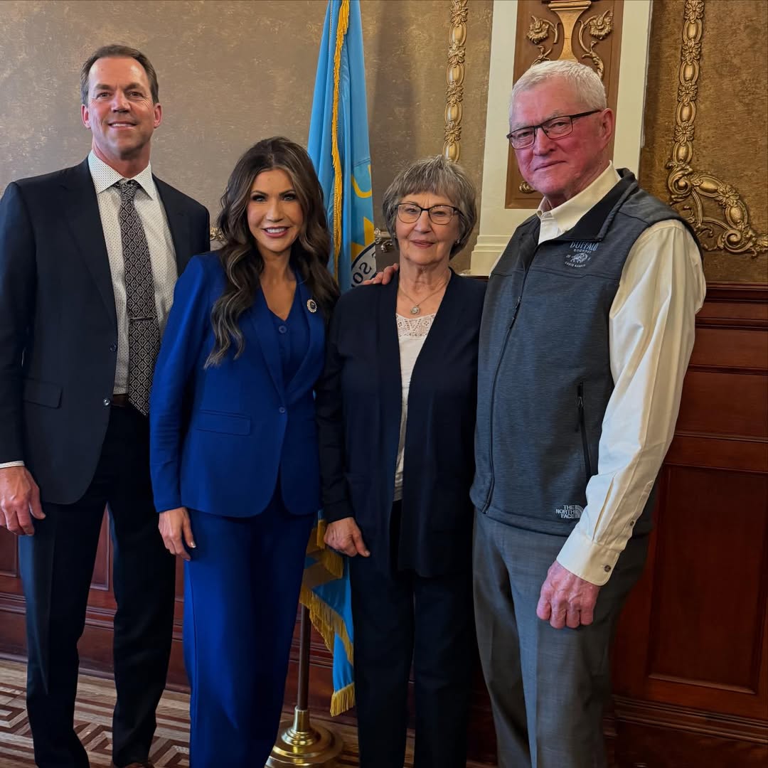Bryon and Kristi Noem pose with guests | Source: Instagram/kristinoem