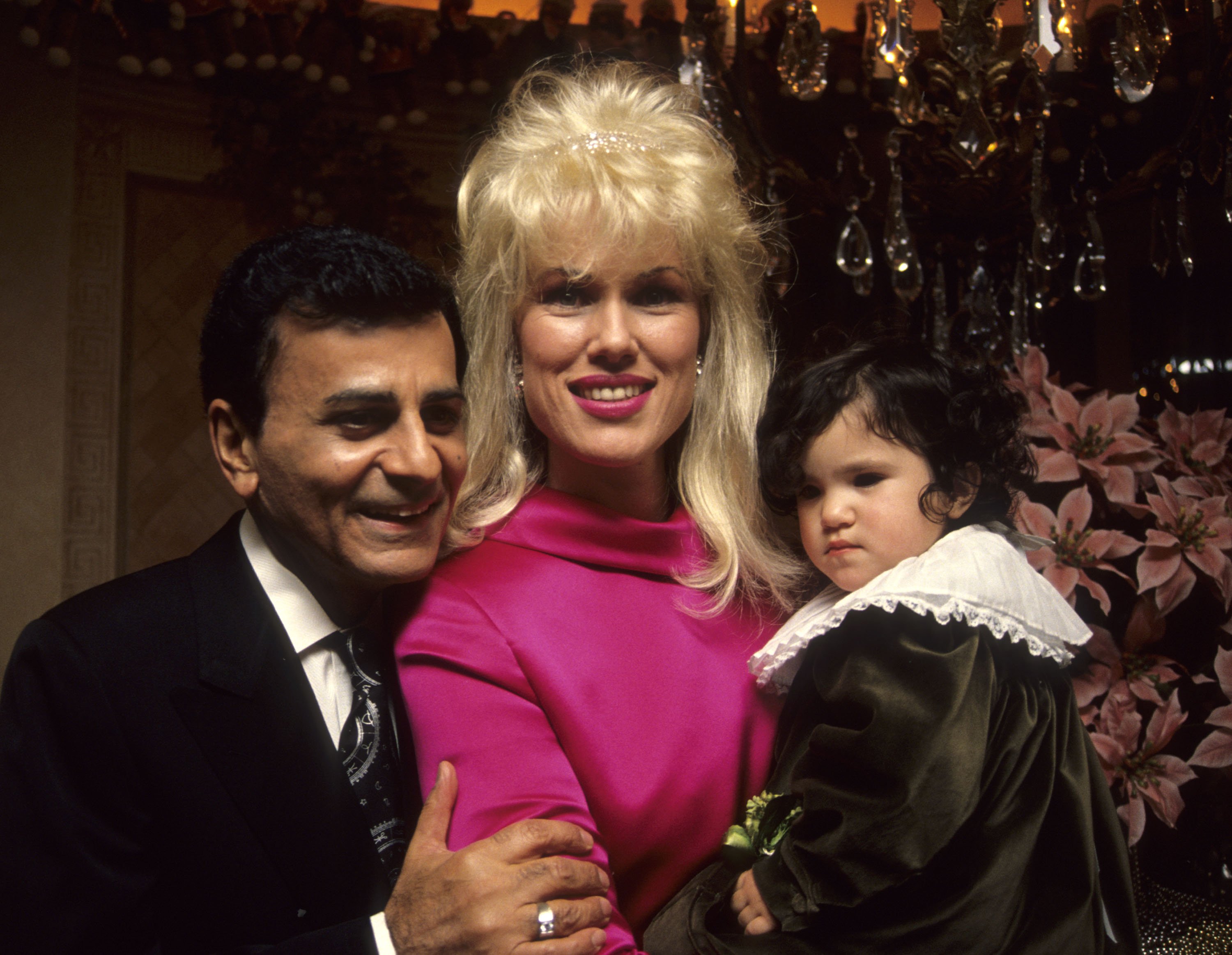 Casey Kasem with his wife Jean and their daughter Liberty in California 1991. | Source: Getty Images 