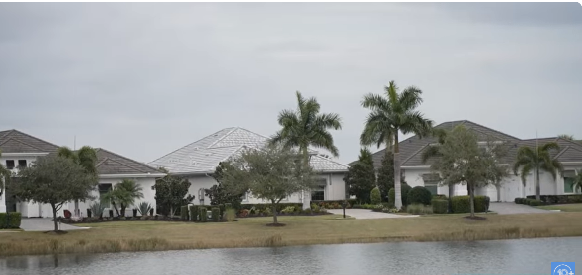 A view of the Lakewood Ranch community residences.  | Source: YouTube/10TampaBayNews