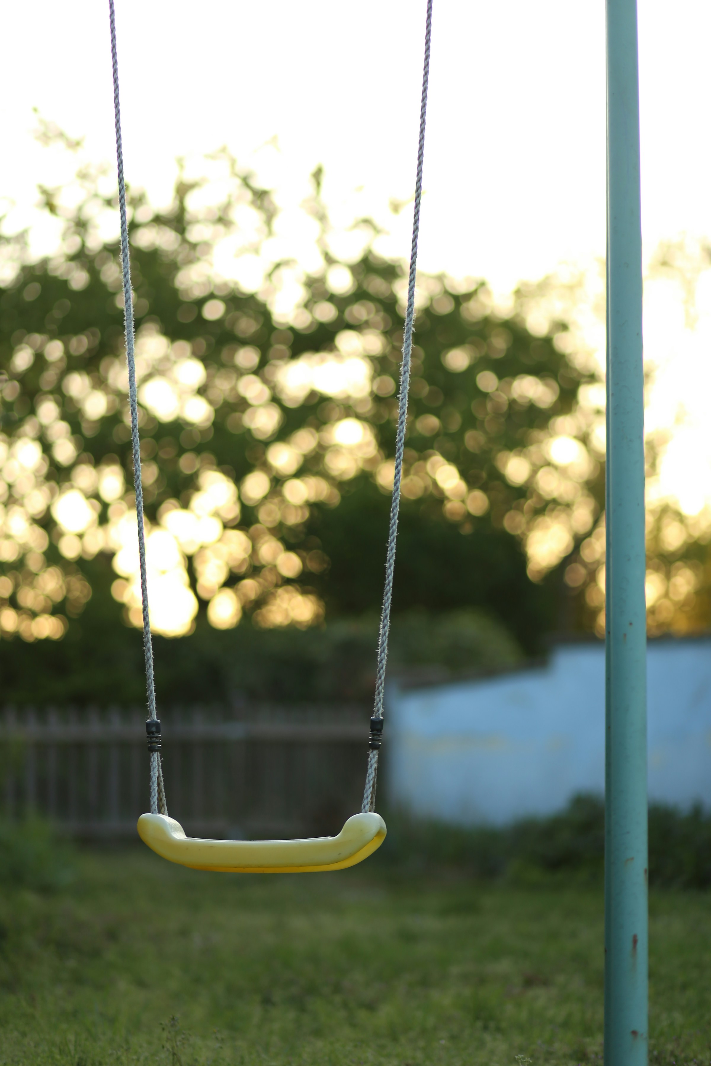 A yellow swing | Source: Unsplash