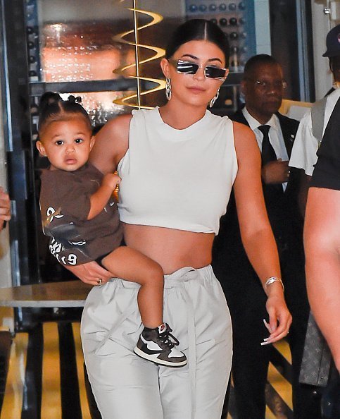 Kylie Jenner and Stormi seen on May 7, 2019 in New York City.| Photo: Getty Images.