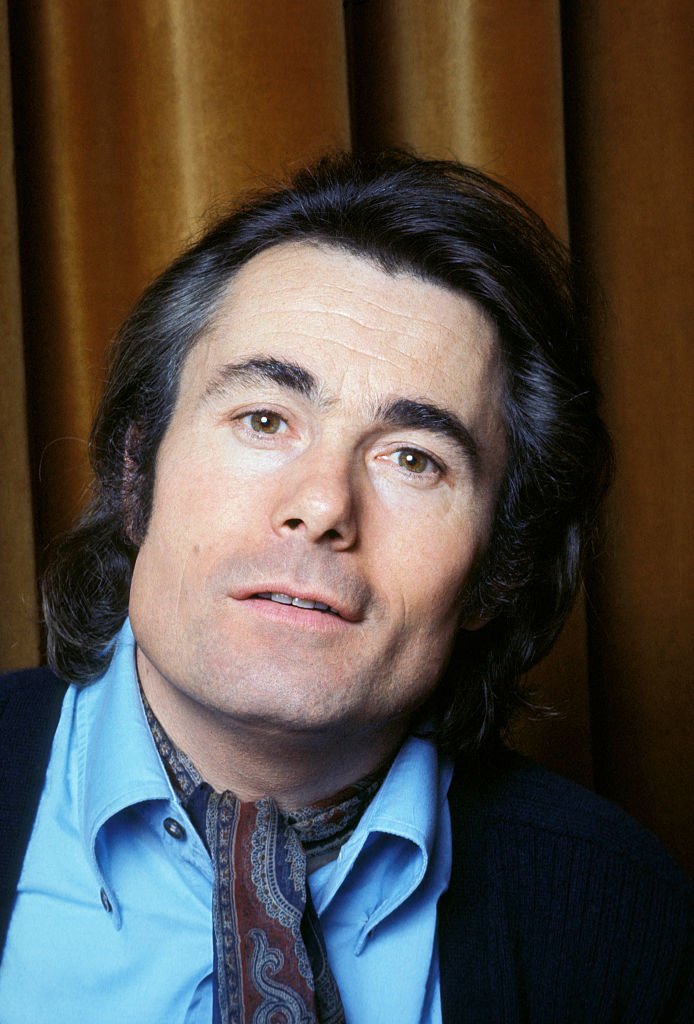 Portrait d'Alain Barrière, chanteur, dans les années 60 en France. | Photo : Getty Images