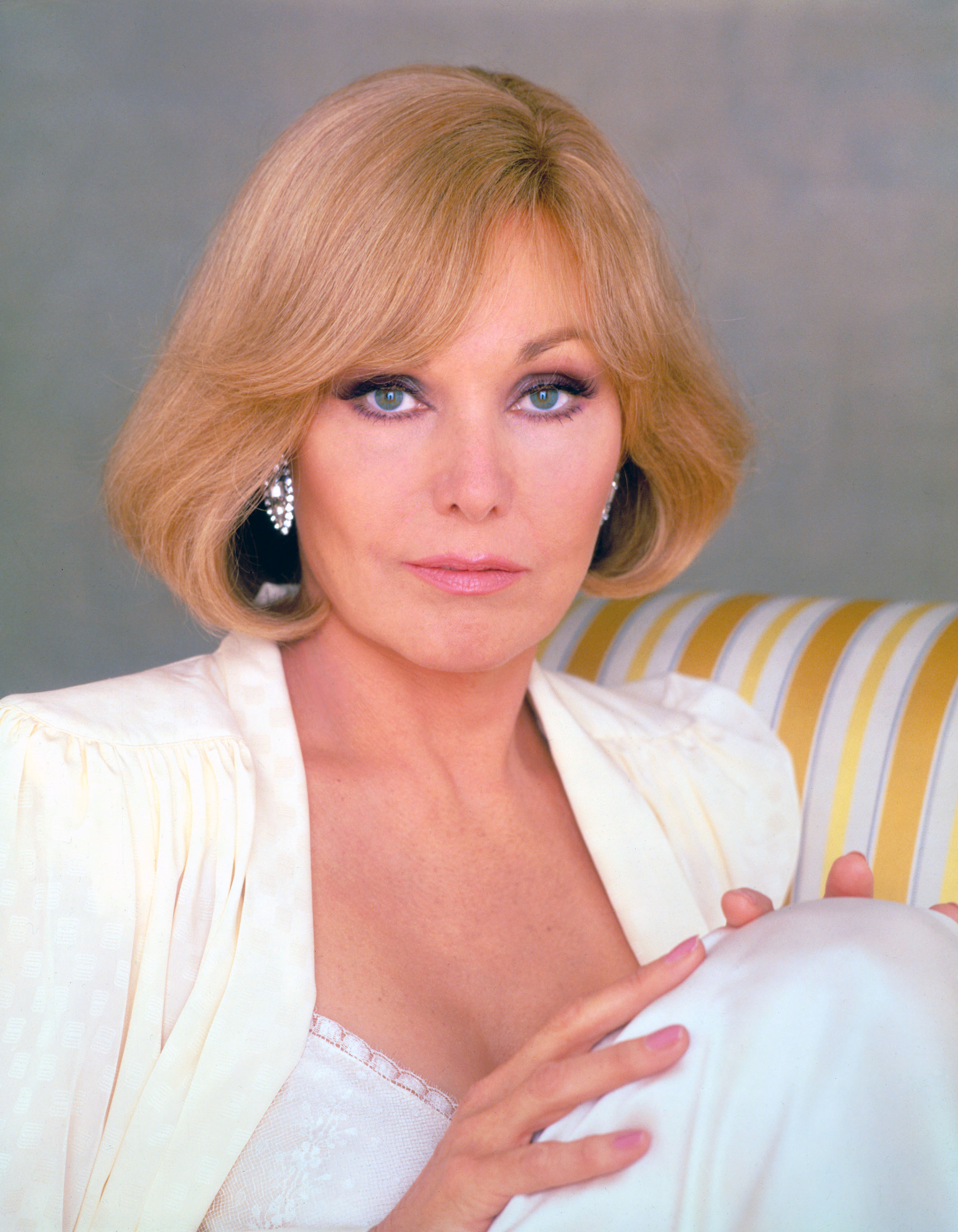 Kim Novak photographed as Kit Marlowe in the television series "Falcon Crest" in 1986. | Source: Getty Images