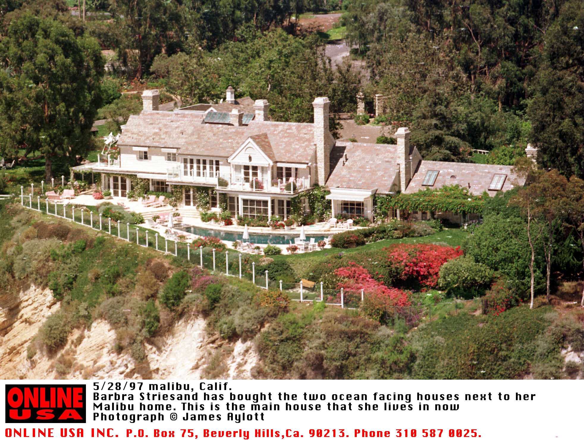 Barbra Streisand's home as captured on May 28, 1997 in Malibu, California | Source: Getty Images