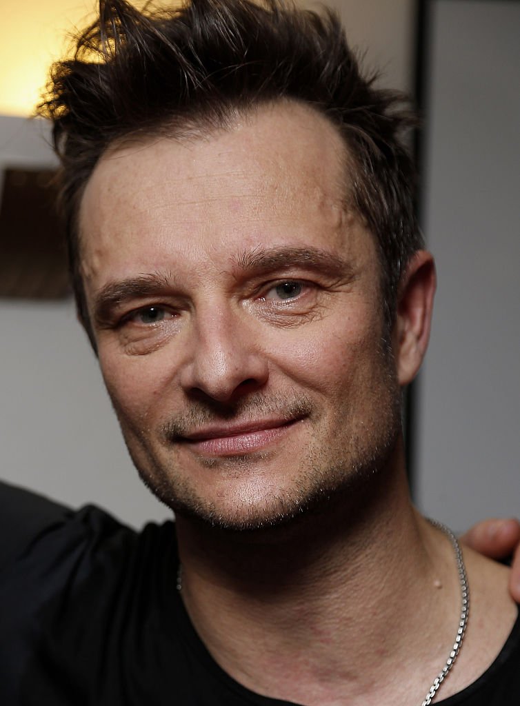 David Hallyday et son groupe Mission Control se produisent en direct au Théâtre Comedia à Paris le 12 janvier 2015 à Paris, France. | Photo : Getty Images David Hallyday et son groupe Mission Control se produisent en direct au Théâtre Comedia à Paris le 12 janvier 2015 à Paris, France. | Photo : Getty Images