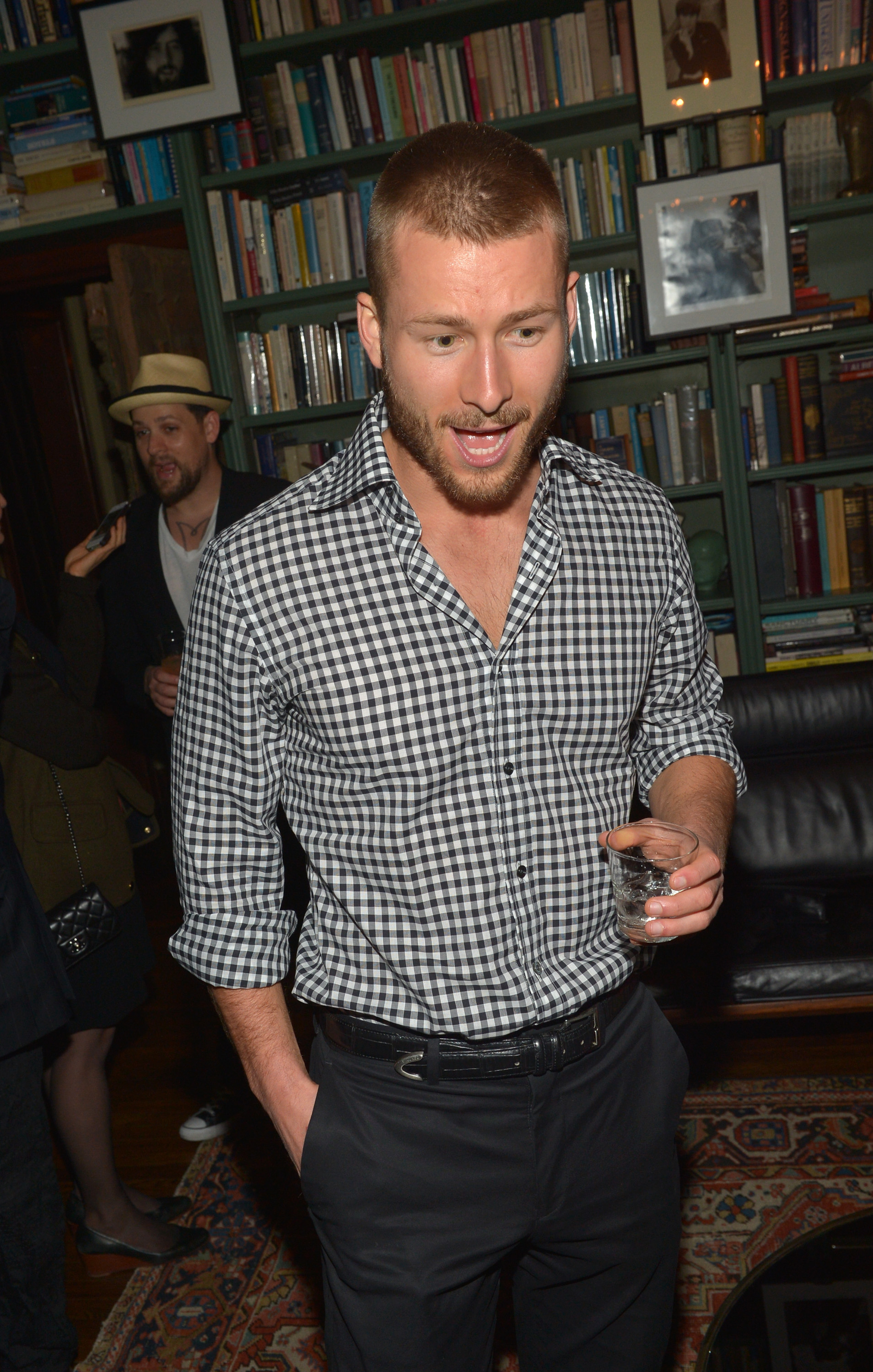 The Hollywood star attends a dinner party in Los Angeles, California on November 8, 2013 | Source: Getty Images