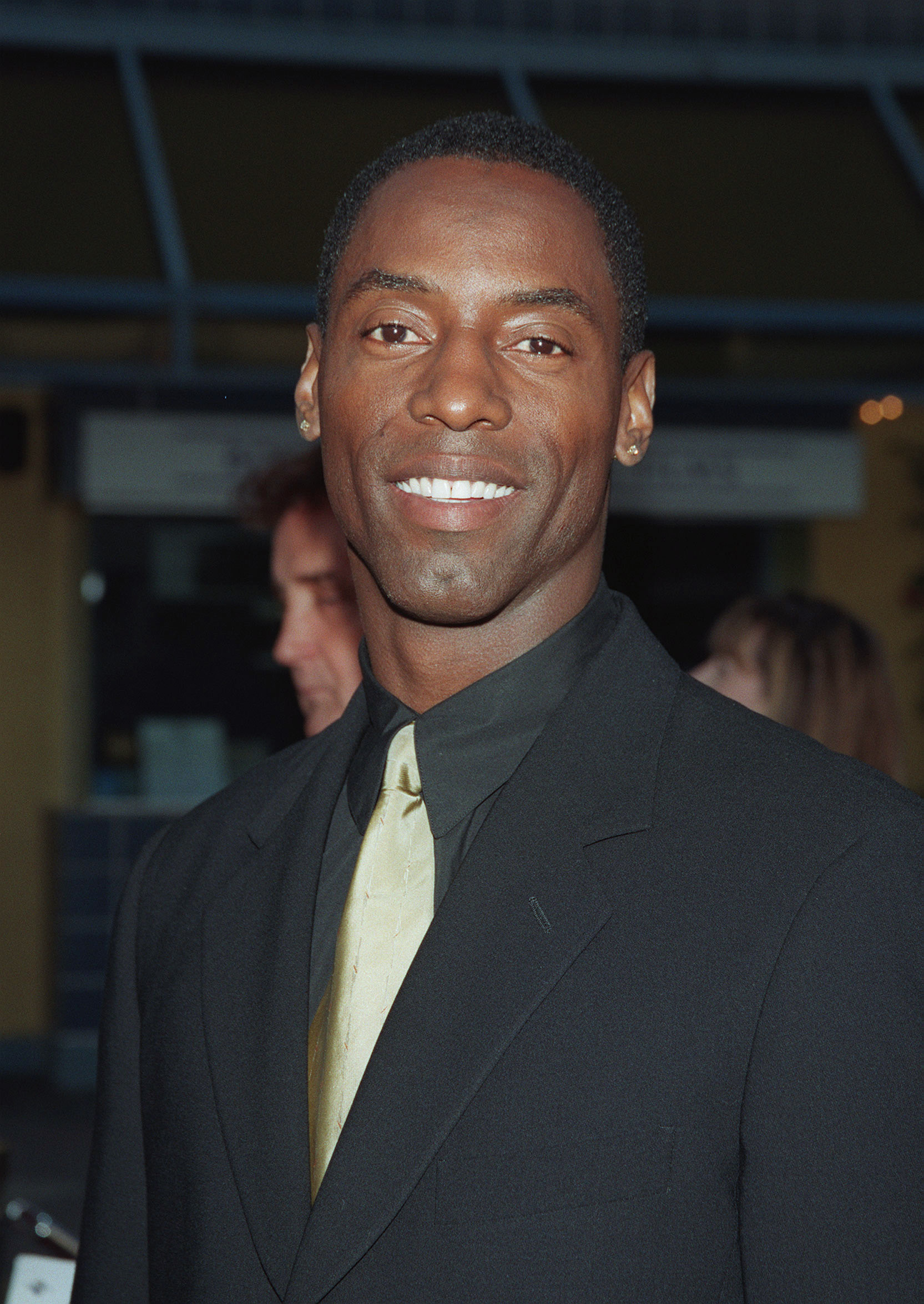 Isaiah Washington at the premiere of Steven Soderbergh's film "Out of Sight" on June 17, 1998, in Los Angeles, California | Source: Getty Images