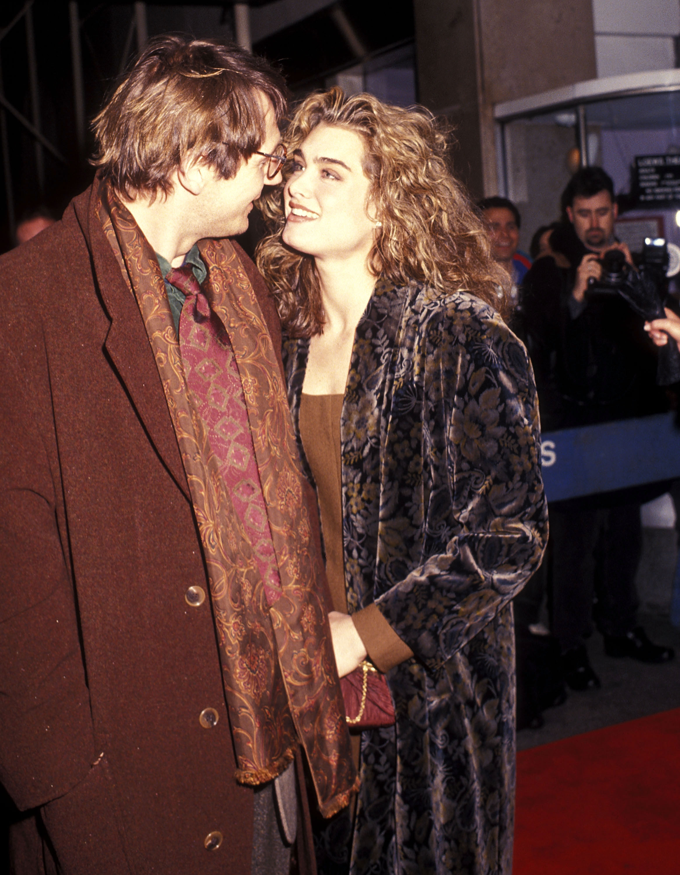 Liam Neeson and Brooke Shields on February 24, 1992, in New York City | Source: Getty Images
