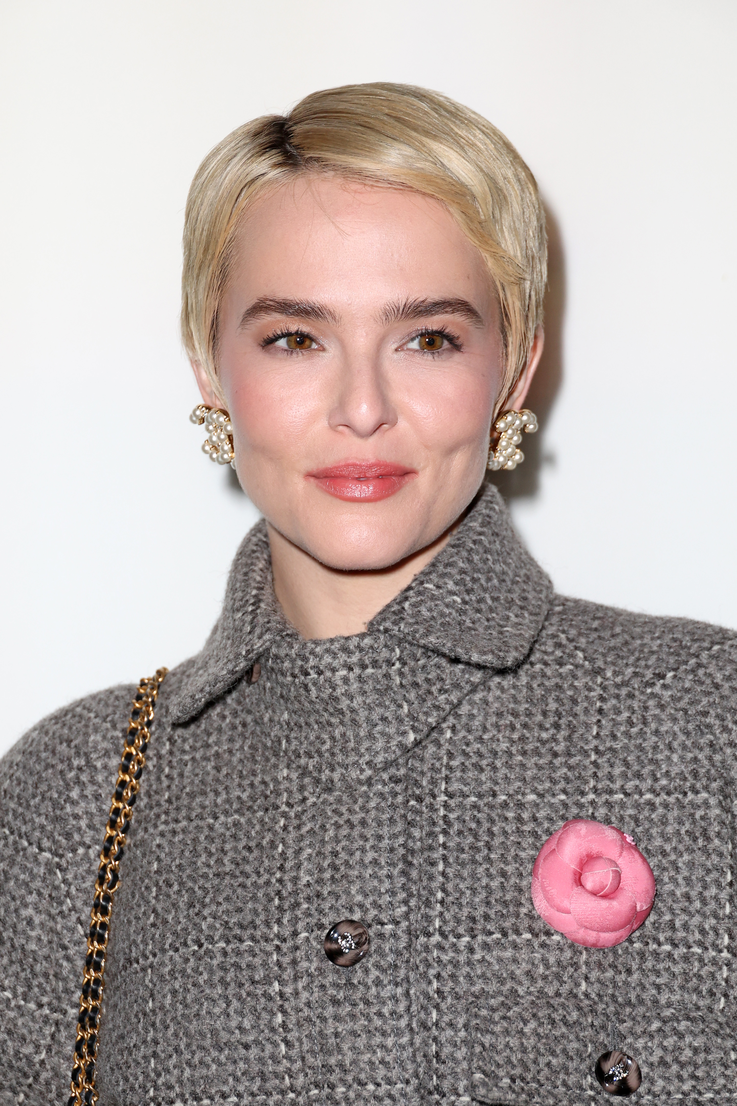 Zoey Deutch attends the Chanel Womenswear Fall/Winter 2024-2025 show on March 5, 2024 in Paris, France | Source: Getty Images