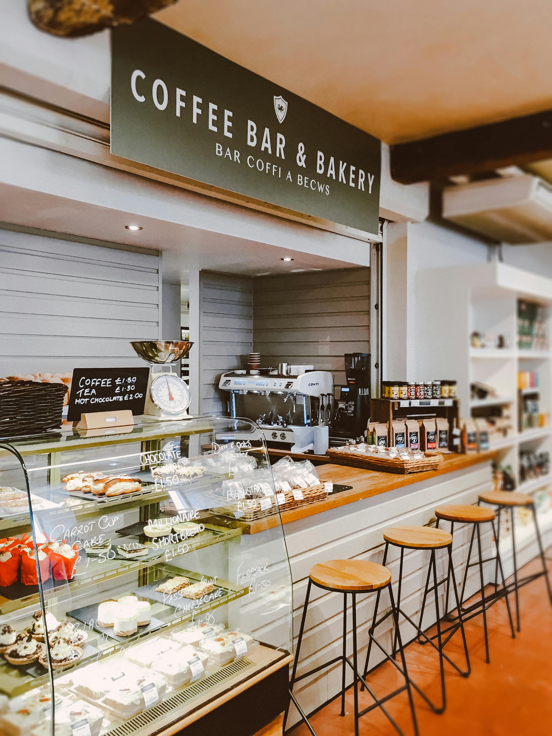 A coffee bar and bakery | Source: Pexels