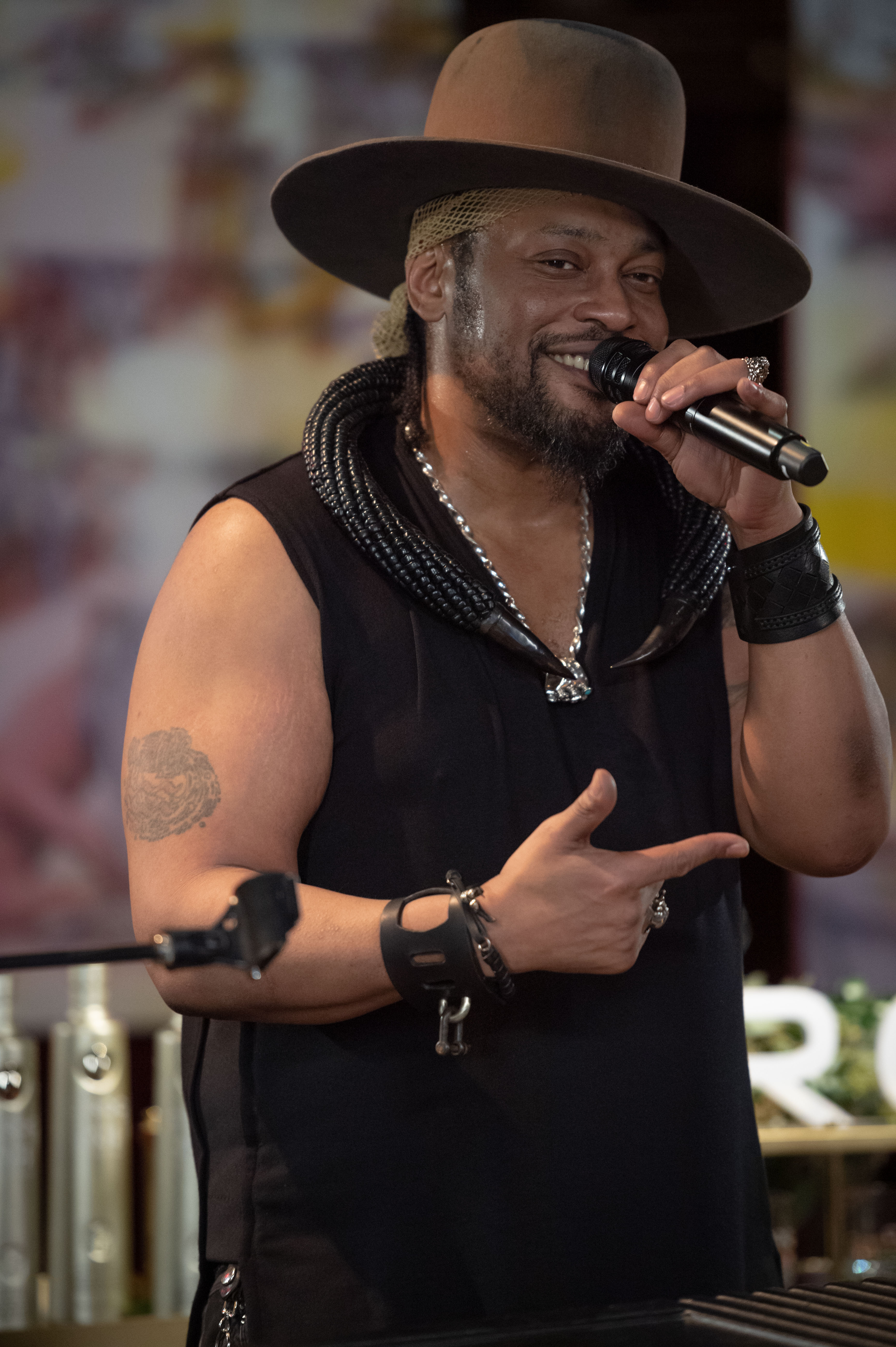 D'Angelo performing at The Apollo Theater during the D'Angelo Against 'Friends' Verzuz DJ Battle in New York City on February 27, 2021. | Source: Getty Images