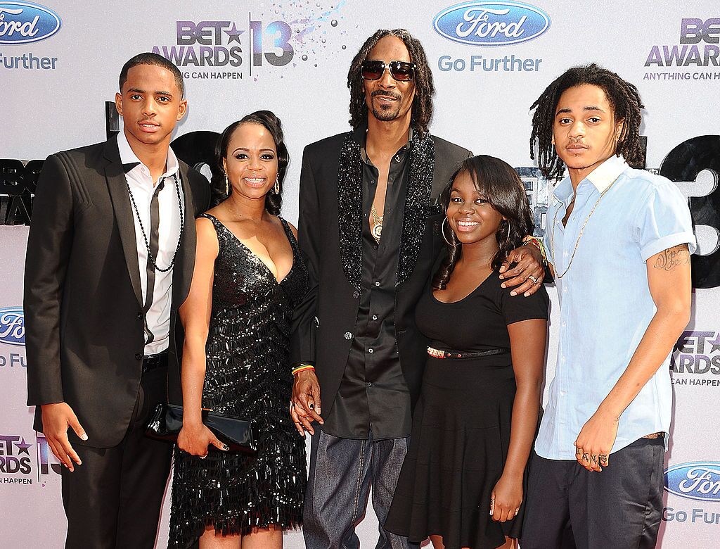 Snoop Dogg aka Snoop Lion, wife Shante Taylor and children Corde Broadus, Cordell Broadus and Cori Broadus attend the 2013 BET Awards at Nokia Theatre L.A. Live on June 30, 2013 in Los Angeles, California. | Source: Getty Images