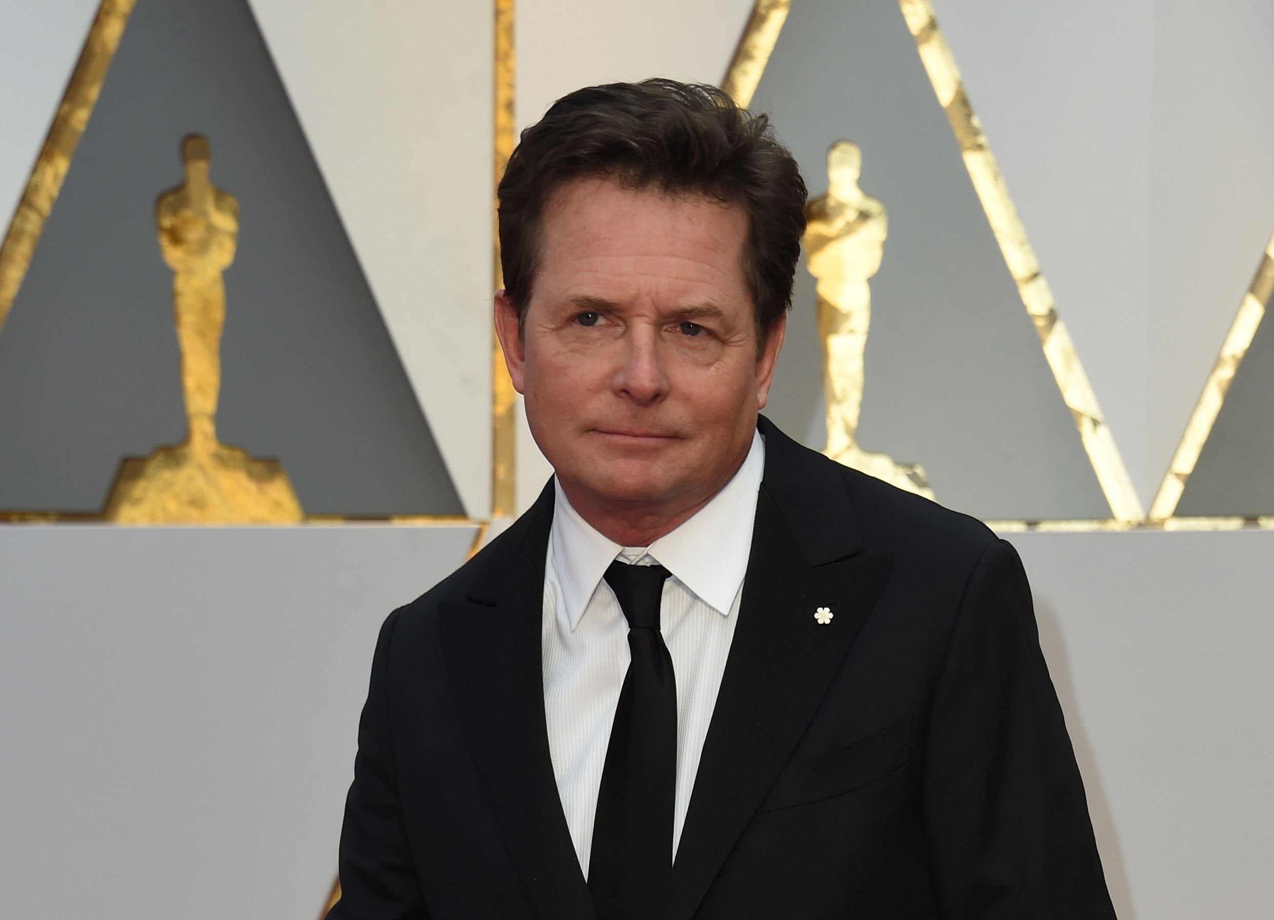 Michael J. Fox arrives on the red carpet for the 89th Oscars on February 26, 2017 in Hollywood, California. | Photo: Getty Images