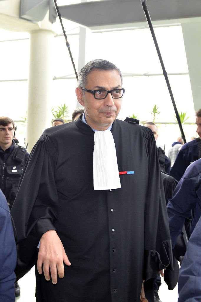 Maître Ardavan Amir-Aslani, l'avocat de Laeticia Hallyday le 15 mars 2018 à Nanterre. l Source : Getty Images Maître Ardavan Amir-Aslani, l'avocat de Laeticia Hallyday le 15 mars 2018 à Nanterre. l Source : Getty Images