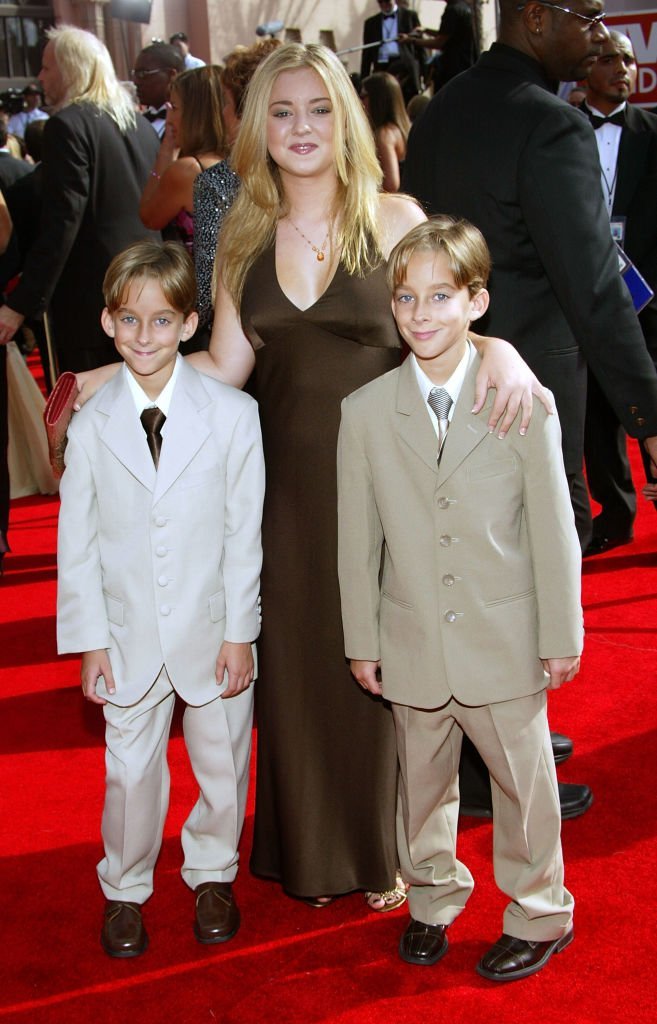  Madylin Sweeten (back) and brothers Sawyer Sweeten and Sullivan Sweeten arrive at the 57th Annual Emmy Awards  | Getty Images