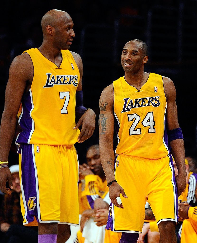Lamar Odom #7 stands next to Kobe Bryant #24 of the Los Angeles Lakers while taking on the New Orleans Hornets in Game Two of the Western Conference Quarterfinals in the 2011 NBA Playoffs | Photo: Getty Images