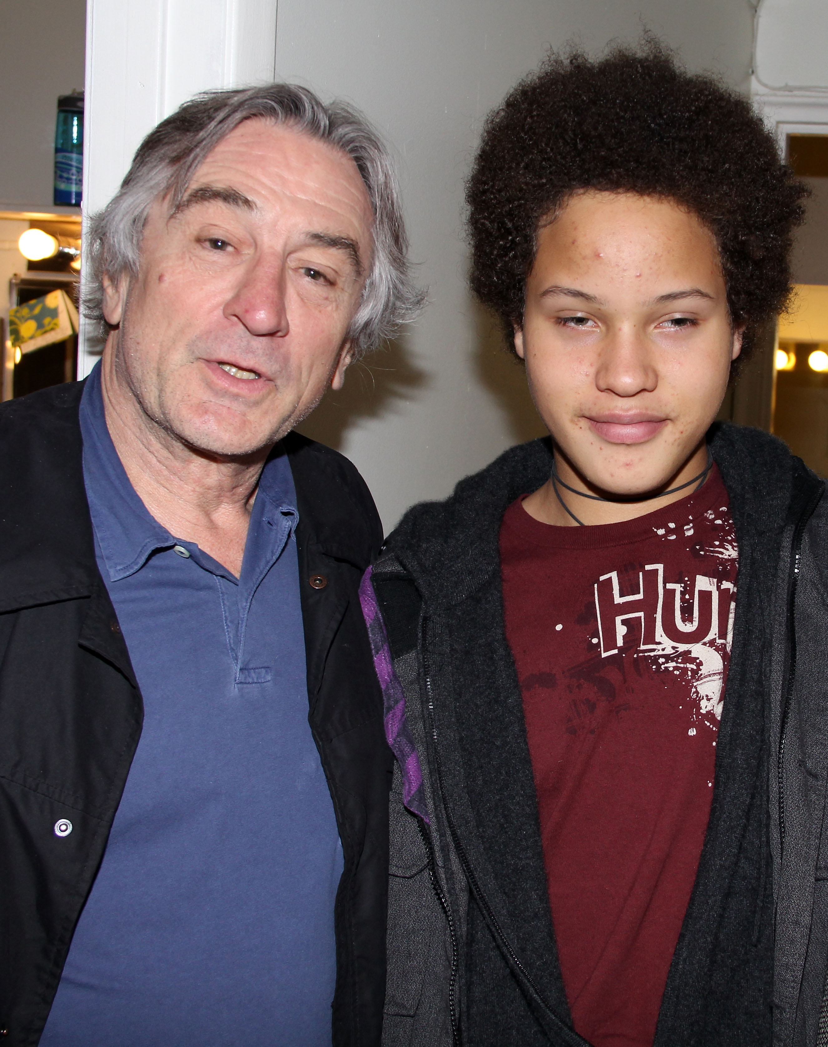 Robert De Niro mit Sohn Julien im Richard Rogers Theater am 24. April 2011 in New York City. | Quelle: Getty Images