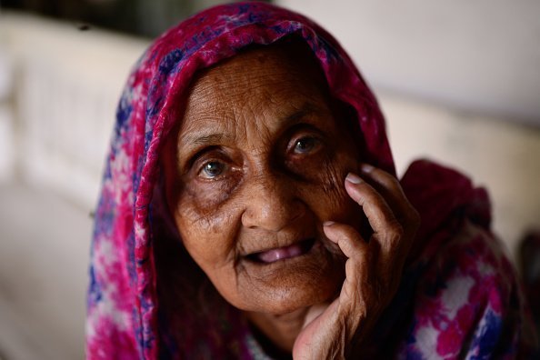 A old woman in Dhaka | Photo: Getty Images