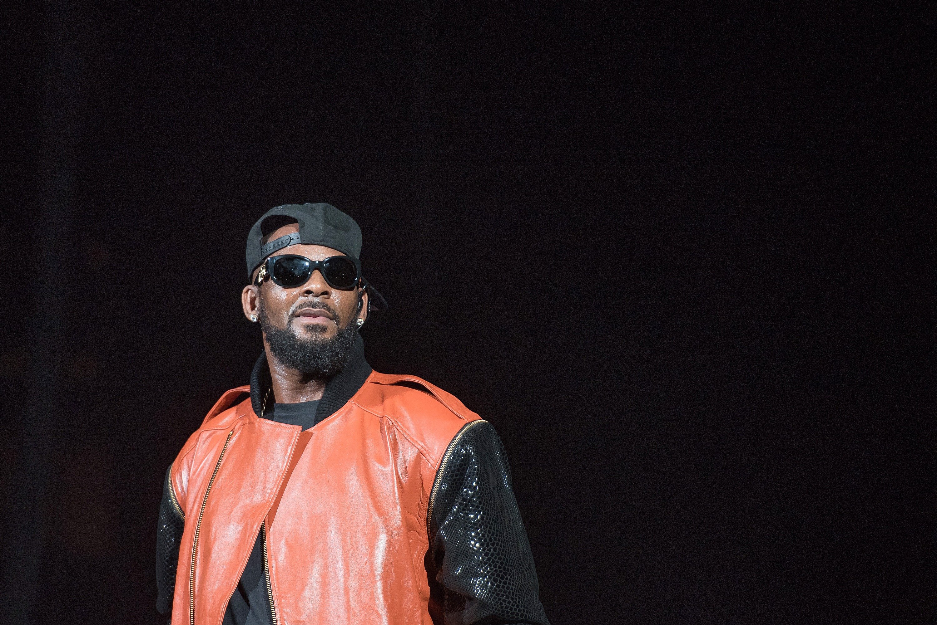 R. Kelly performs in New York City. September 25, 2015. | Source: GettyImages/Global Images of Ukraine