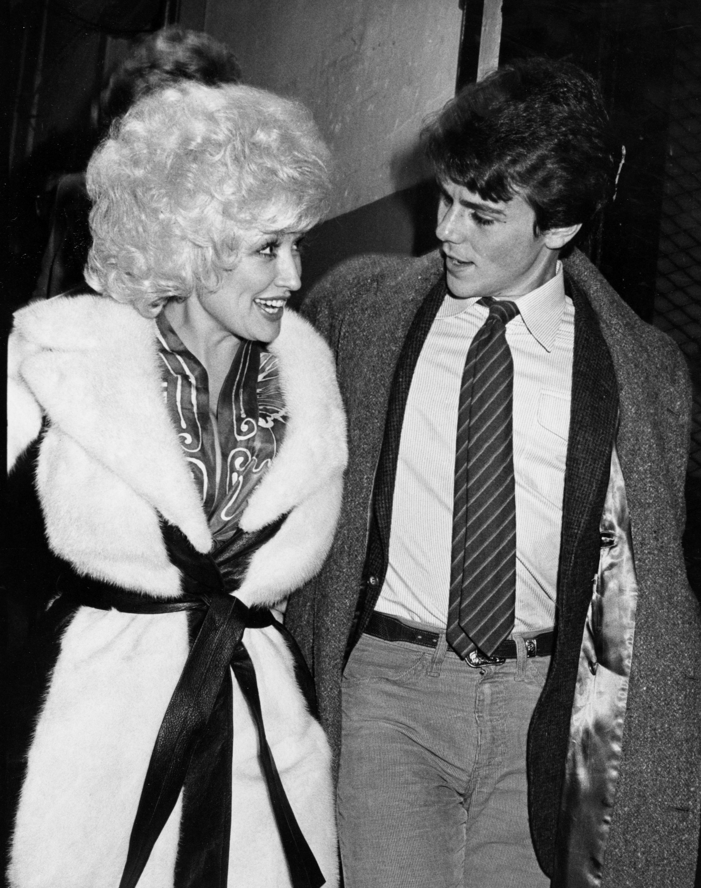 Dolly and David Parton at the Lyceum Theater, Edinburgh, UK, on October 30, 1980 | Source: Getty Images