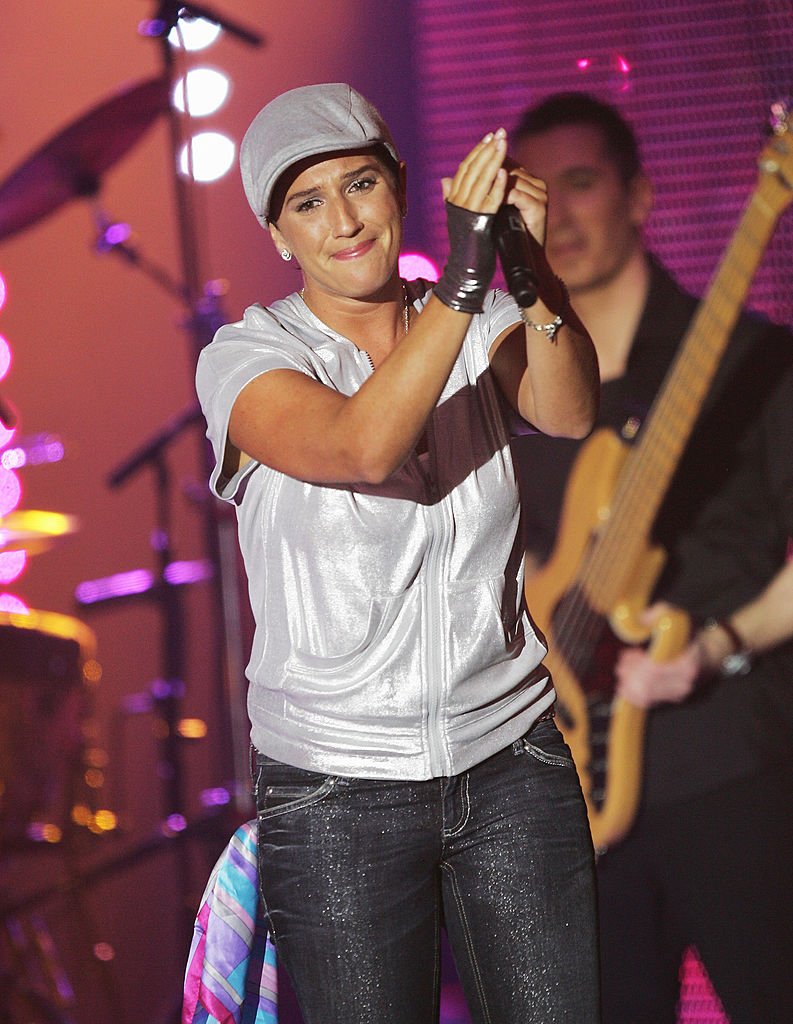 Diam's se produit lors de la 23e cérémonie de remise des Victoires de la musique le 08 mars 2008 à Paris, France. | Photo : Getty Images