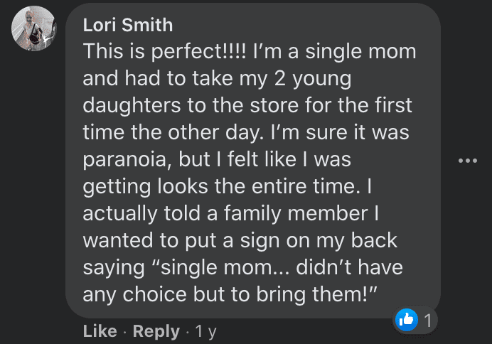 Commenters react to a mother's sign that explains why she brought her daughter along to the store | Photo: Facebook/LadyINKmaryJ 